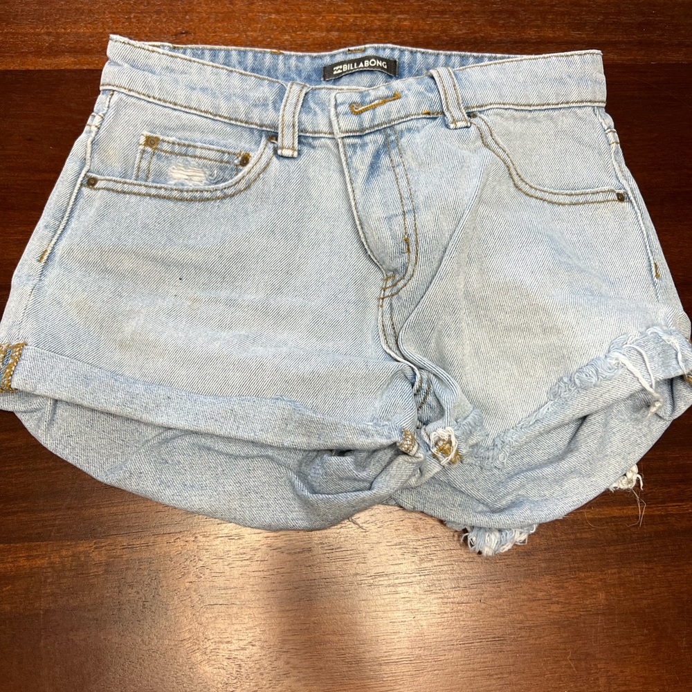 Billabong shorts